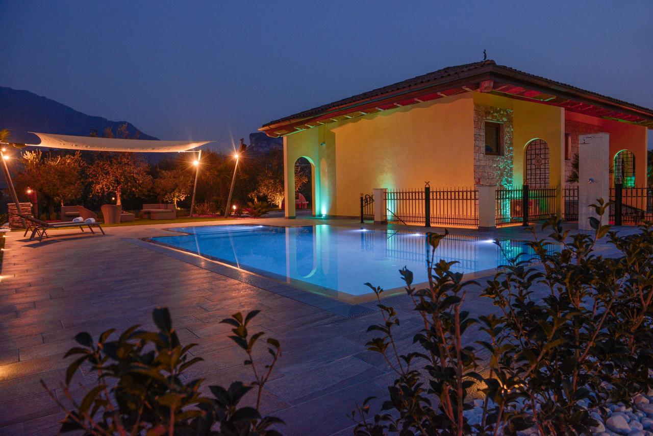 Villa Luxury House & Spa Riva del Garda Luaran gambar